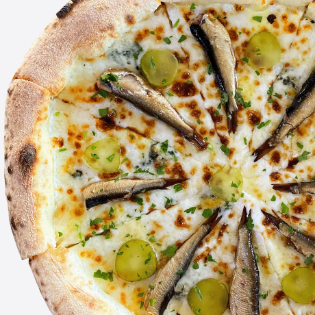 Піца зі шпротами — так, ми серйозно