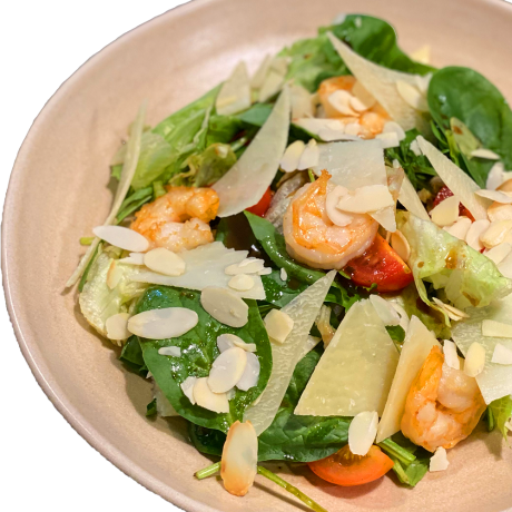 Зеленый салат с креветками